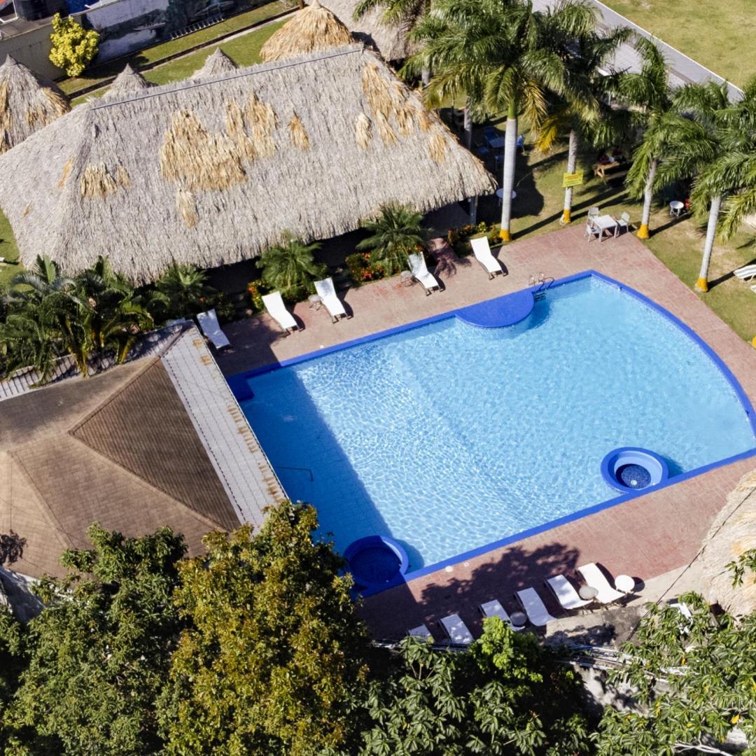Hotel Las Hamacas La Ceiba Bagian luar foto
