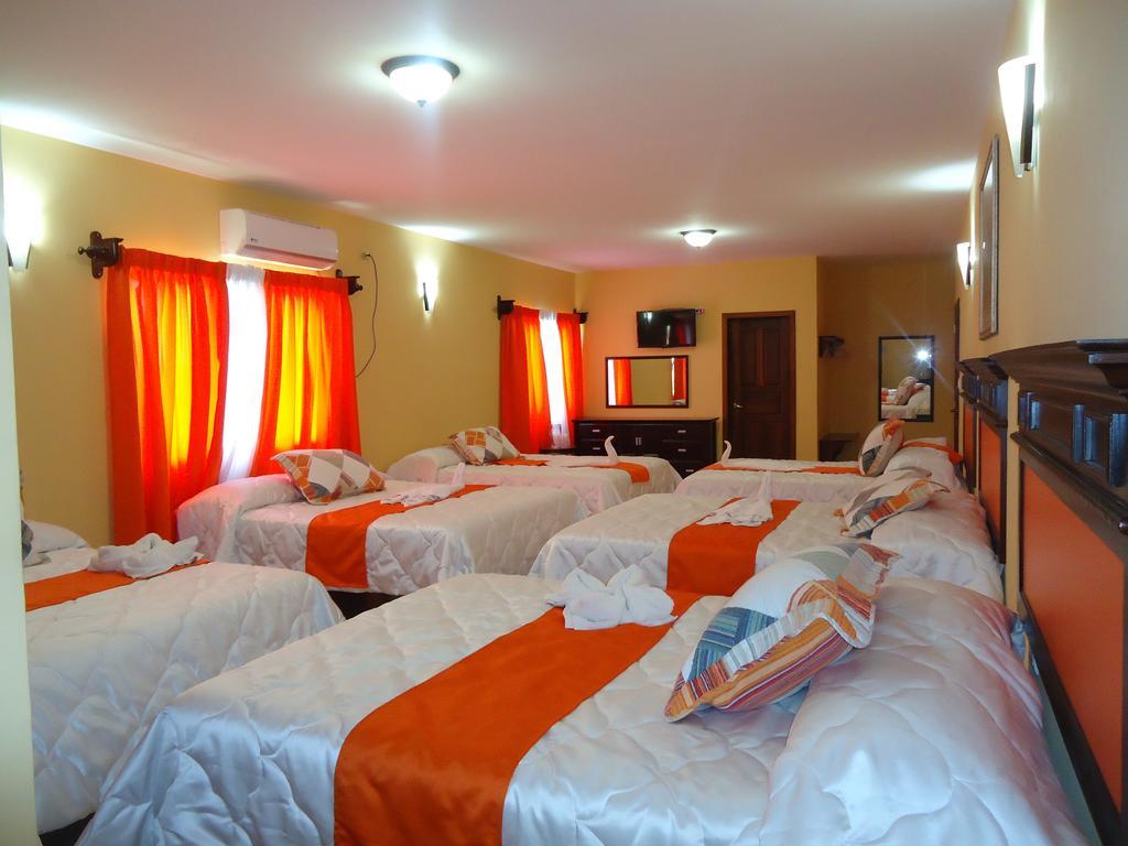 Hotel Las Hamacas La Ceiba Ruang foto