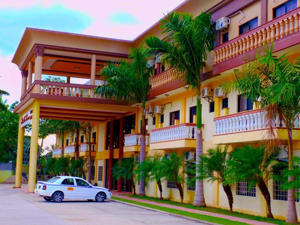 Hotel Las Hamacas La Ceiba Bagian luar foto